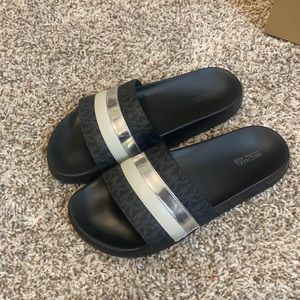 Michael kors slides